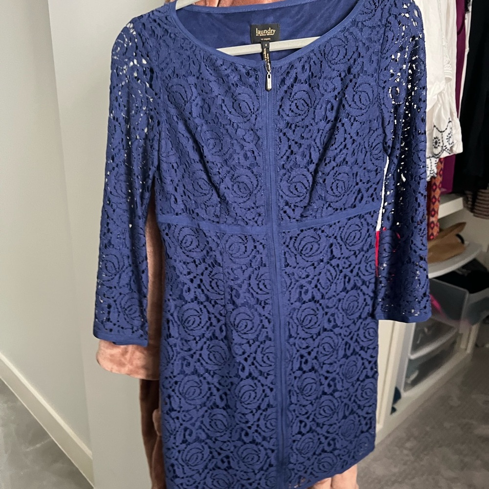 Laundry navy blue lace dress size 4